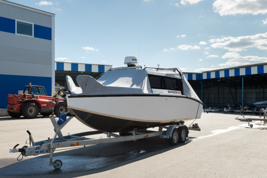 VOYAGER 700 Cabin с YAMAHA 250