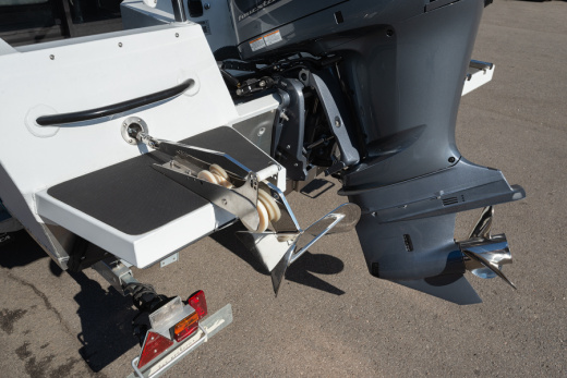 VOYAGER 700 Cabin с YAMAHA 250