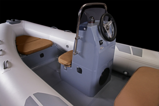 Лодка BRIG Falcon F500